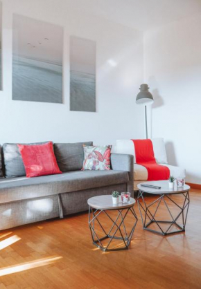 10 min from the Airport-Wifi-Free Parking